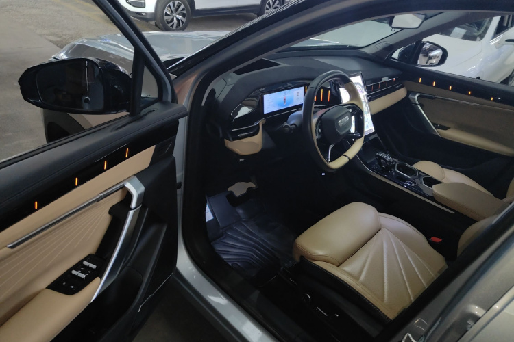 吉利汽车 博越L 2023款 2.0TD DCT旗舰型中控内饰7003