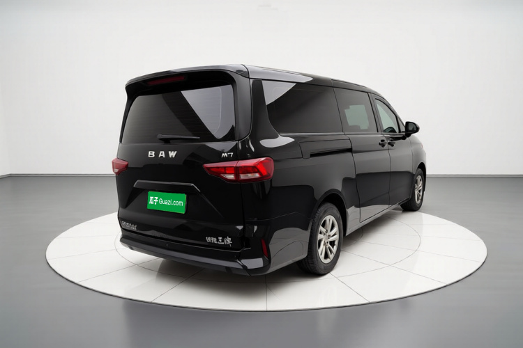 BAW北汽制造 锐胜王牌M7 2023款 2.0L 长轴行政版 9座车身外观7