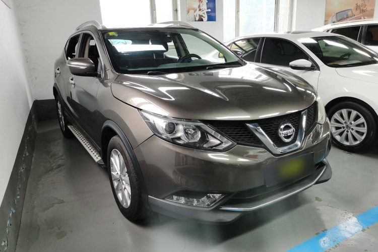 日产 逍客 2016款 2.0L CVT精英版车身外观3