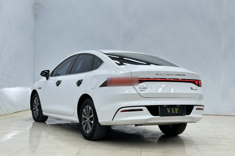 比亚迪 秦PLUS 2023款 冠军版 DM-i 55KM领先型车身外观6002