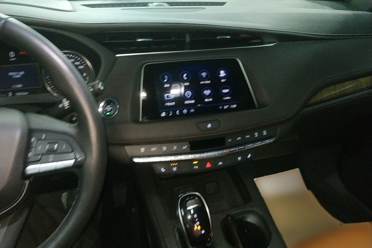凯迪拉克XT4 2021款 28T 四驱铂金版中控内饰12
