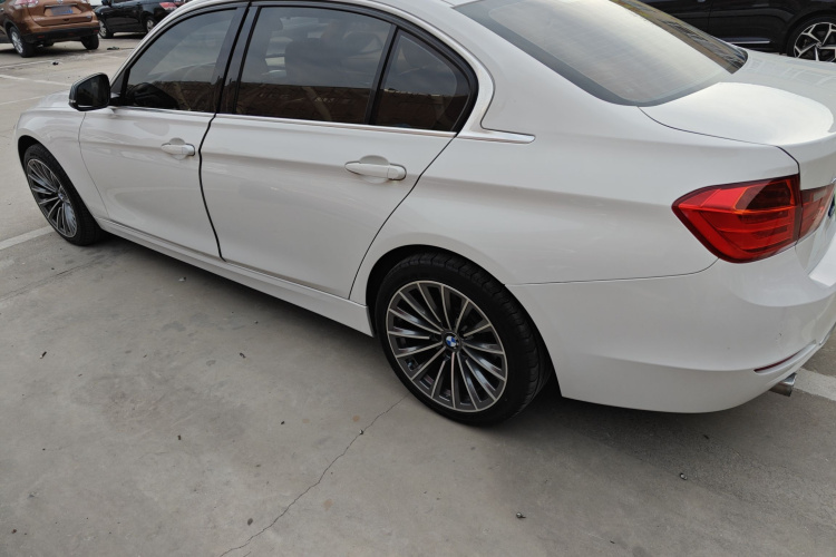 宝马3系 2015款 320Li 超悦版时尚型车身外观4