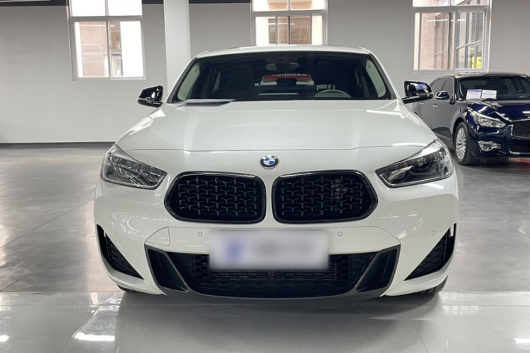 宝马X2 2023款 sDrive25i M运动曜夜版车身外观6003