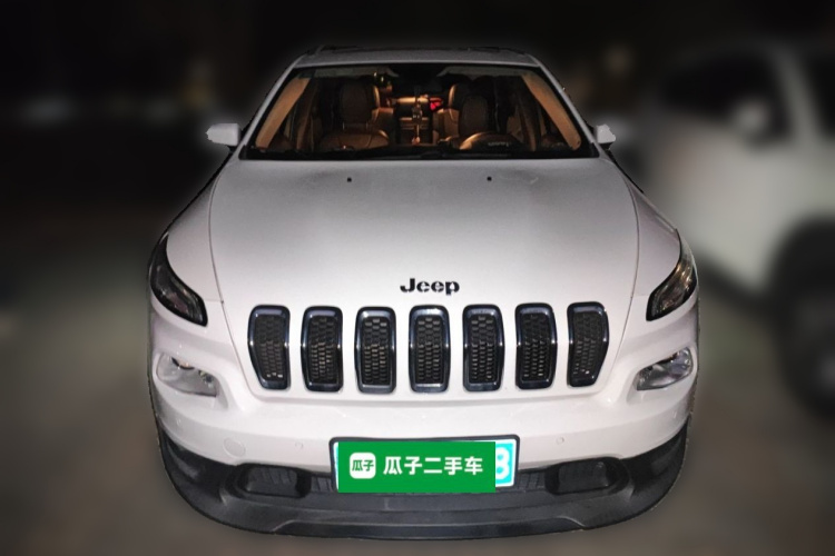 Jeep 自由光 2016款 2.0L 优越版车身外观6001