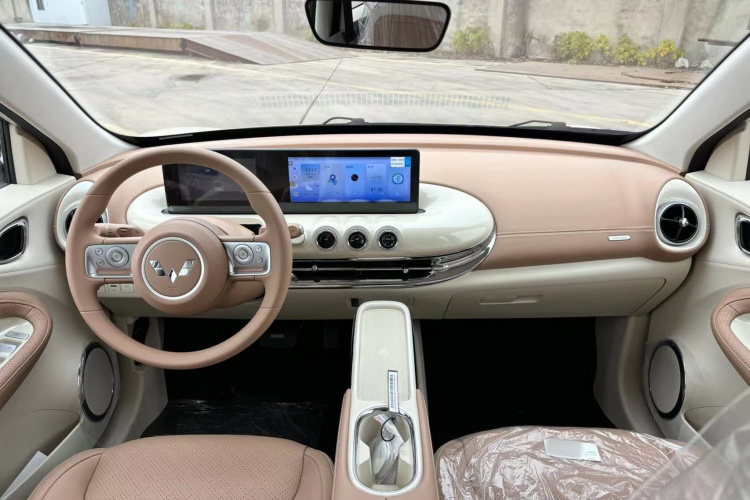 五菱汽车 五菱缤果 2025款 333km 灵犀互联款中控内饰7005