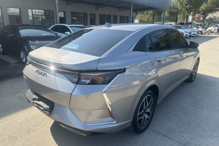 东风风神 奕炫 2021款 230T 自动追梦版车身外观6005