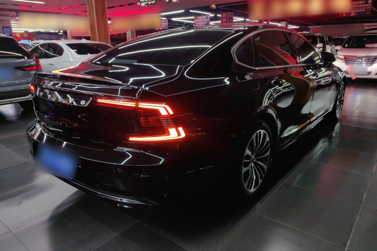 沃尔沃S90 2023款 B5 智逸豪华版车身外观7