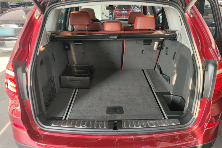 宝马X3(进口) 2013款 改款 xDrive20i 豪华型机舱底盘23