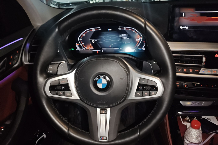 宝马X4 2022款 xDrive 25i M运动套装中控内饰13