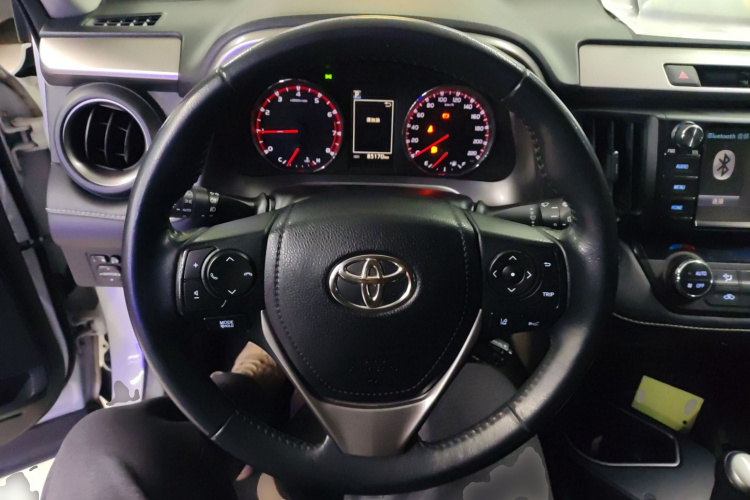 丰田 RAV4荣放 2018款 2.5L 自动四驱精英i版中控内饰13