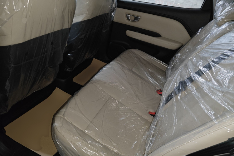 五菱汽车 五菱缤果PLUS 2024款 330km 五座版中控内饰21