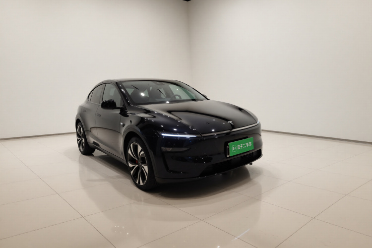 特斯拉 Model Y 2025款 改款 长续航全轮驱动版车身外观3