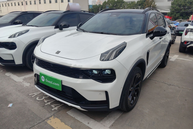 领克01 2023款 1.5TD EM-F 晨曦车身外观1