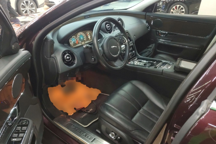 捷豹XJ 2018款 XJL 3.0 SC 两驱典雅商务版中控内饰7003