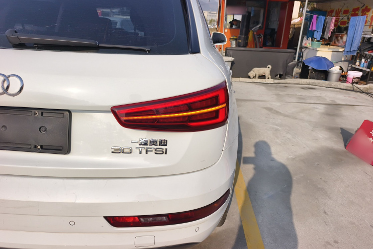 奥迪Q3 2017款 30 TFSI 时尚型车身外观9