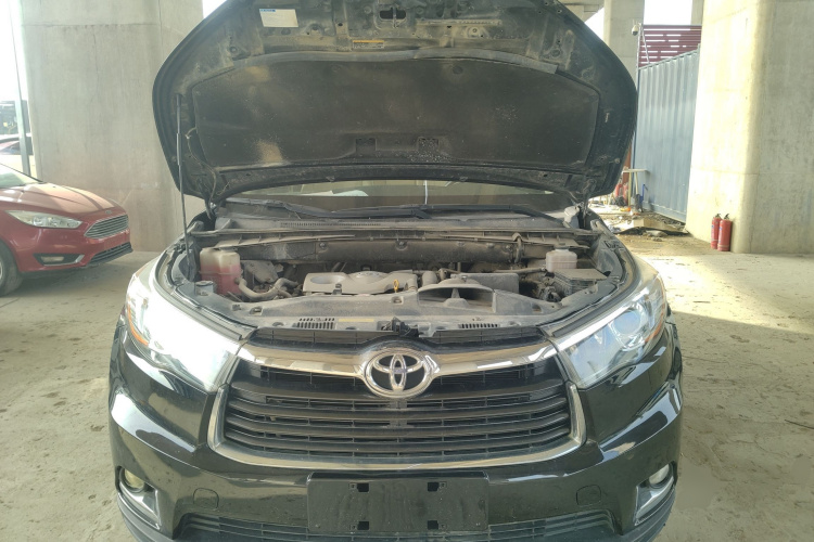 丰田 汉兰达 2015款 2.0T 四驱精英版 7座局部细节24