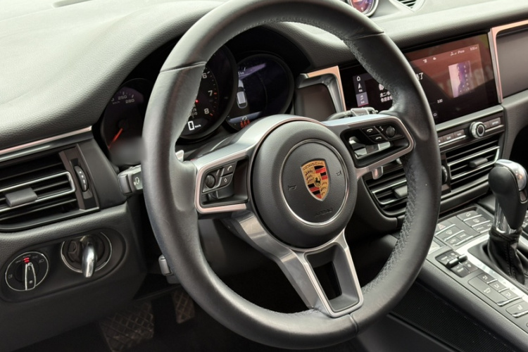 保时捷 2020款 Macan 2.0T中控内饰7003