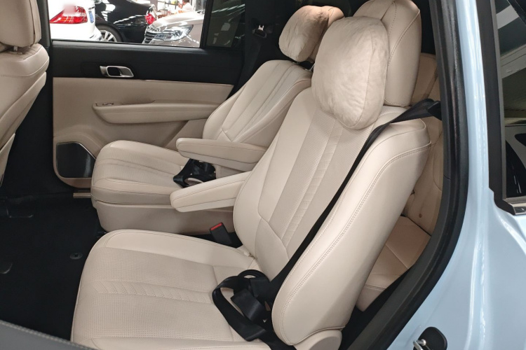 理想汽车 理想ONE 2020款 增程6座版中控内饰21