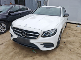 奔驰E级 2017款 E 200 运动型 4MATIC