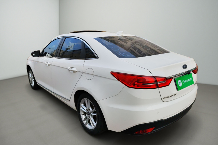 福特 福睿斯 2019款 改款 1.5L 自动悦享型 国VI车身外观5