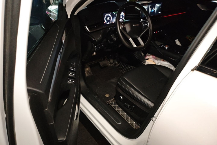 哈弗H6 2022款  第三代 1.5T 自动两驱Supreme+中控内饰20