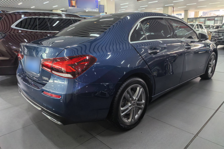奔驰A级 2020款 A 200 L车身外观6005