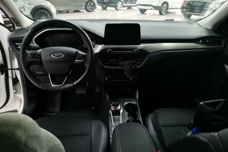 福特 福克斯 2020款 两厢 EcoBoost 180 自动锋潮型中控内饰12