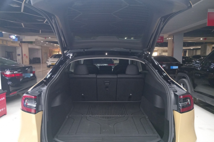 特斯拉 Model Y 2022款 改款 后轮驱动版局部细节23