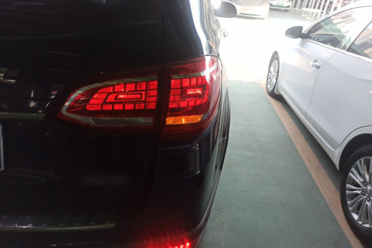 哈弗H6 2014款 运动版 1.5T 手动两驱精英型车身外观9