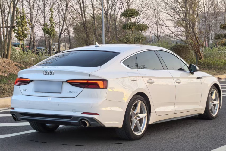 奥迪A5 2017款 Sportback 40 TFSI 时尚型车身外观6007