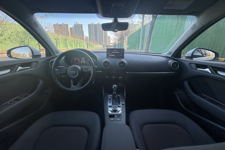 奥迪A3 2020款 Limousine 35 TFSI 进取型 国VI中控内饰7001