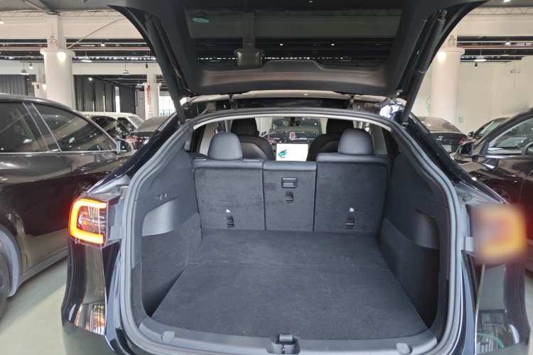 特斯拉 Model Y 2022款 后轮驱动版局部细节23