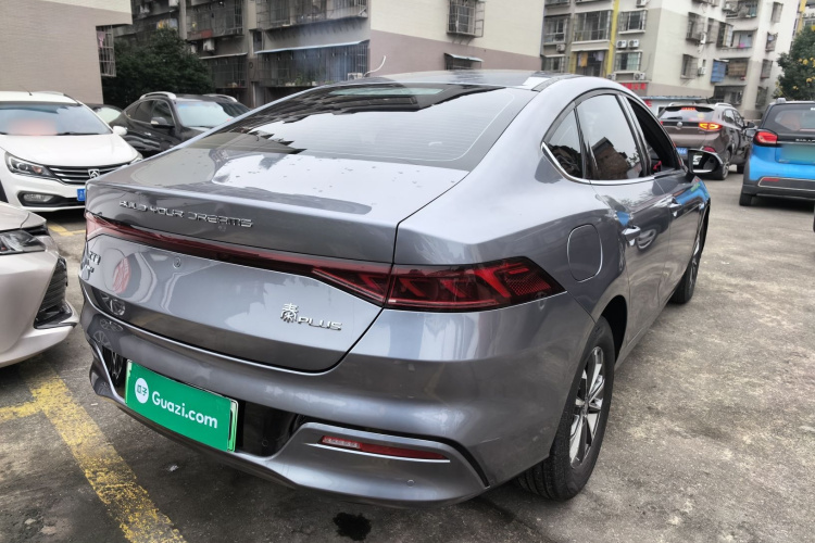 比亚迪 秦PLUS 2024款 荣耀版 DM-i 55KM领先型车身外观7