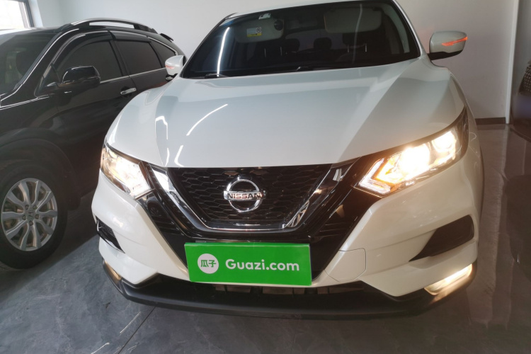 日产 逍客 2019款 2.0L CVT智享版车身外观2