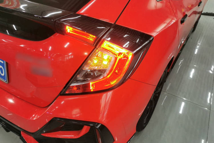 本田 思域 2021款 HATCHBACK 220TURBO CVT潮酷控车身外观9