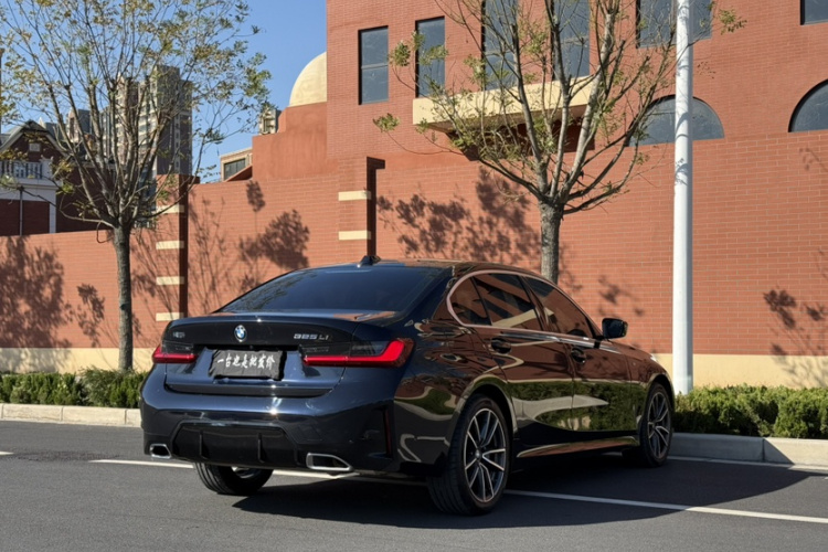 宝马3系 2025款 325Li M运动套装车身外观6008