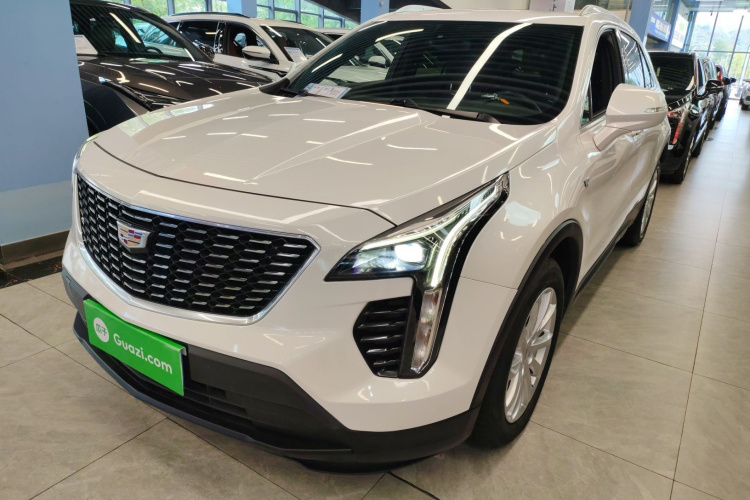 凯迪拉克XT4 2021款 28T 两驱技术型车身外观1