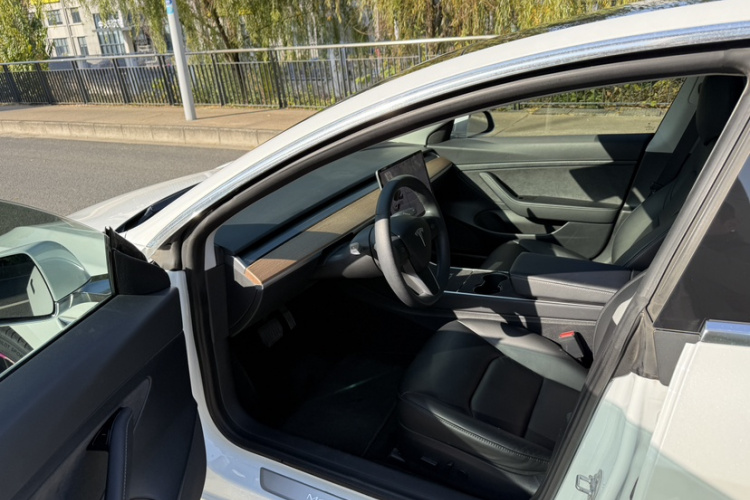 特斯拉 Model 3 2019款 标准续航后驱升级版中控内饰7011