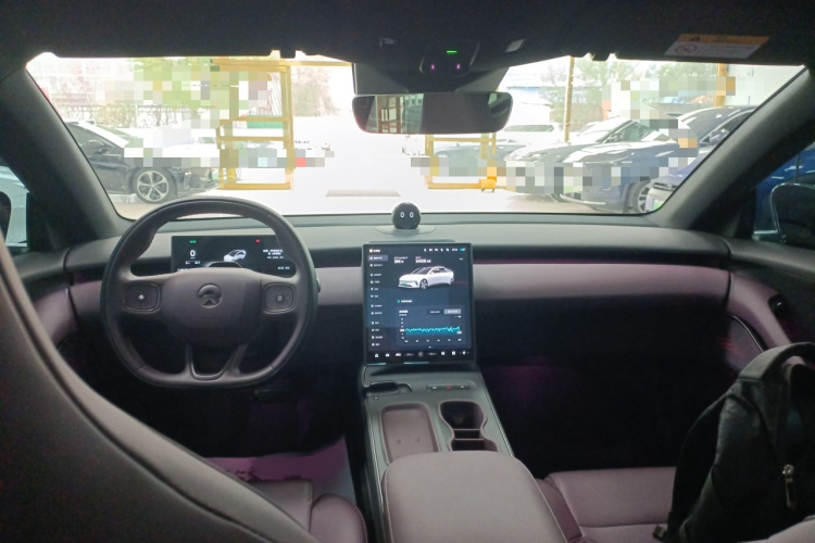 蔚来ET5 2024款 75kWh中控内饰7002