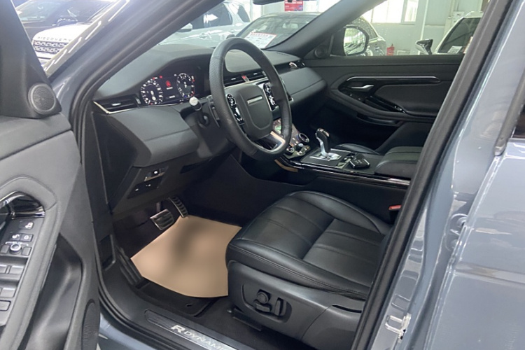 路虎 揽胜极光 2020款 249PS R-DYNAMIC SE 运动科技版中控内饰7004