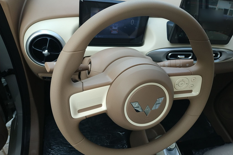 五菱汽车 宏光MINIEV 2025款 四门版 进阶款中控内饰13