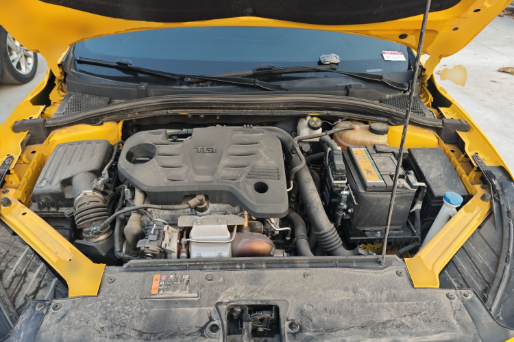 名爵 MG5 2021款 300TGI DCT青奢旗舰版机舱底盘24