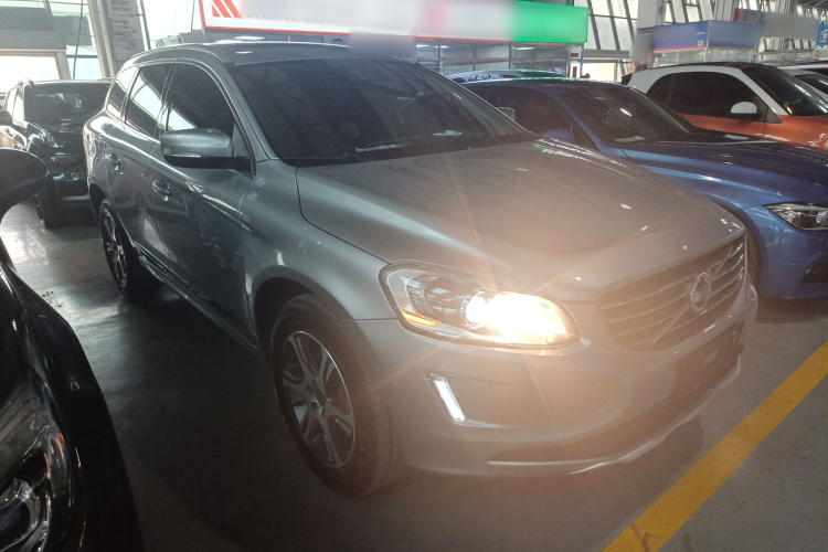 沃尔沃XC60(进口) 2014款 改款 T5 智雅版车身外观3
