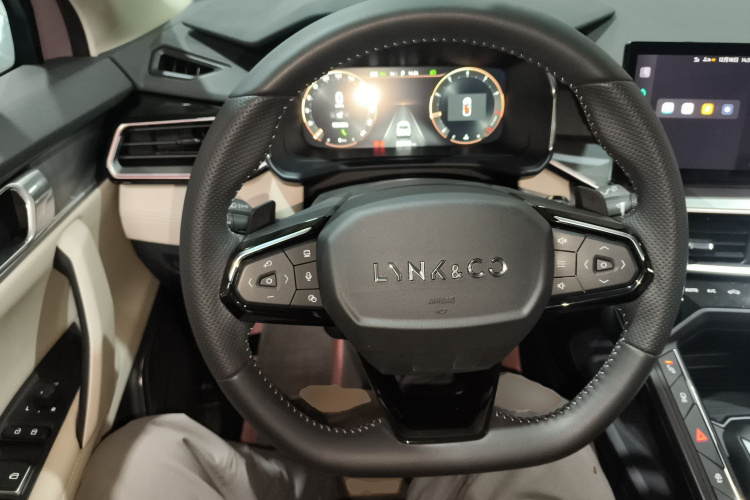 领克06 2023款 Remix 1.5T Shero中控内饰13