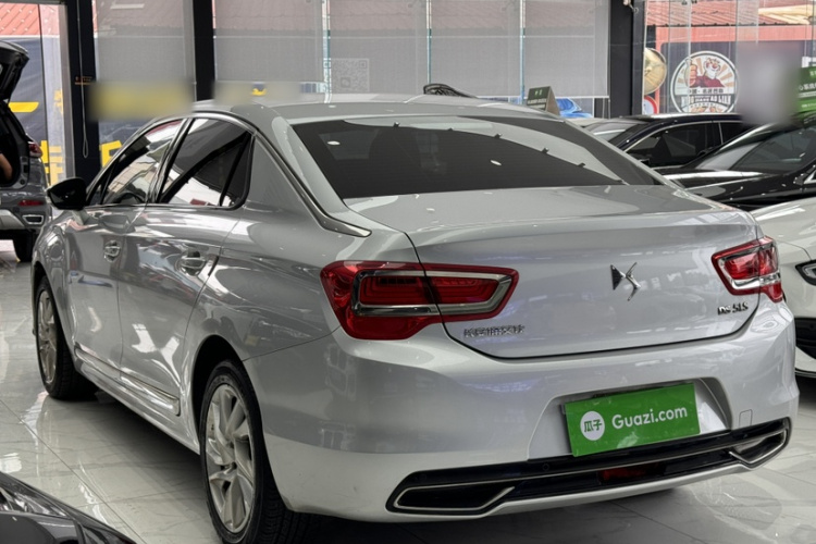 DS 5LS 2014款 1.8L 自动舒适版VTi140车身外观6002