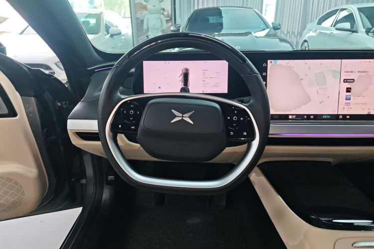 小鹏P7 2020款 586N中控内饰13