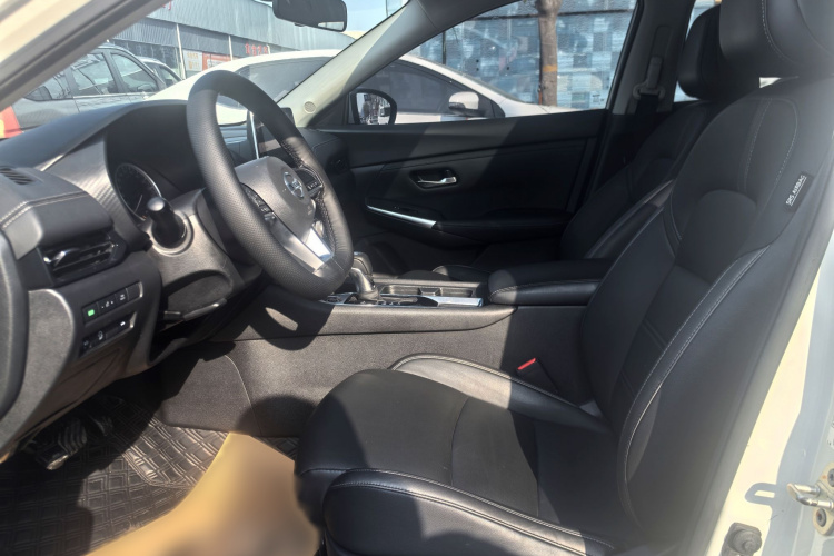 日产 轩逸 2020款 1.6L XL CVT悦享版中控内饰7003