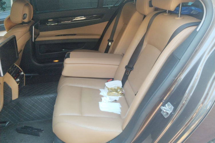 宝马7系 2014款 730Li 臻享型中控内饰7004