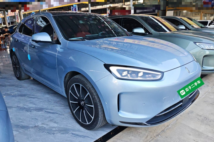 鸿蒙智行 问界M5 2022款 纯电四驱性能版车身外观3