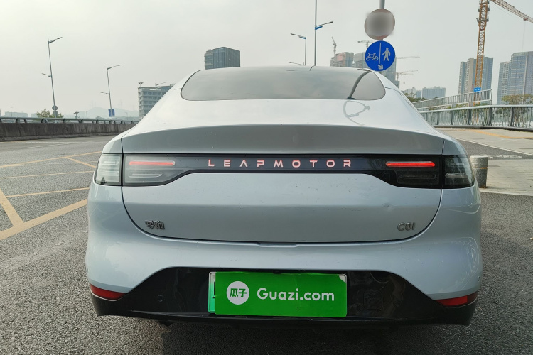 零跑汽车 零跑C01 2023款 增程 316 智享版车身外观6008